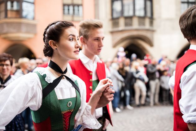 Lebendige Traditionen, eine Kinderwelt und nach Herzenslust Shoppen – der Ostermarkt verbindet Brauchtum mit einem besonderen Markterlebnis. Jetzt am Innsbrucker Marktplatz vorbeischauen lohnt sich für die ganze Familie. 