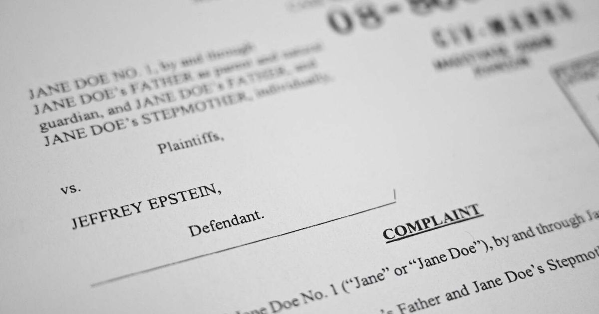 Nach-kurzzeitiger-Entfernung-Trump-Foto-in-Epstein-Akten-wieder-eingef-gt