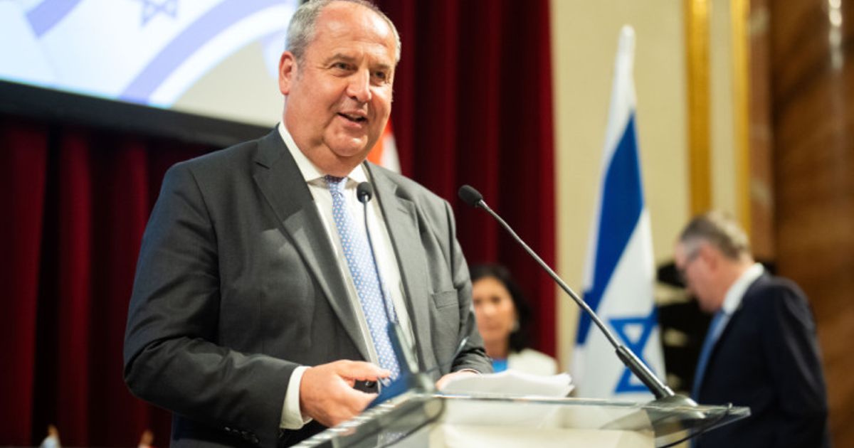 Israel-Freundschaftspreis-f-r-FB-Chef-Pr-ll-Verpflichtung-