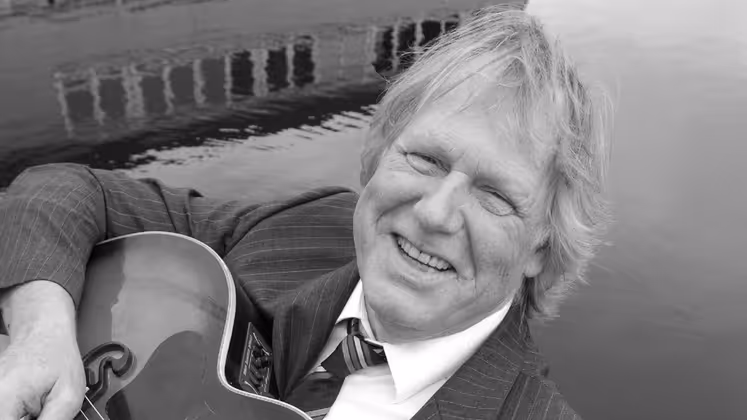 22. Juni: Gunter Gabriel (✝ 75) | Der Sänger landete in den 70er Jahren mit Hits wie  "Hey Boss, ich brauch mehr Geld" Erfolge. Er lieferte aber auch mit Eskapaden und Schulden viel Stoff für die Boulevardpresse. Er starb an den Folgen eines Treppensturzes.