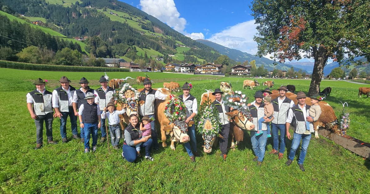 Rosenkranzsamstag-Brauchtumsumzug-als-Alternative-zum-Almabtrieb