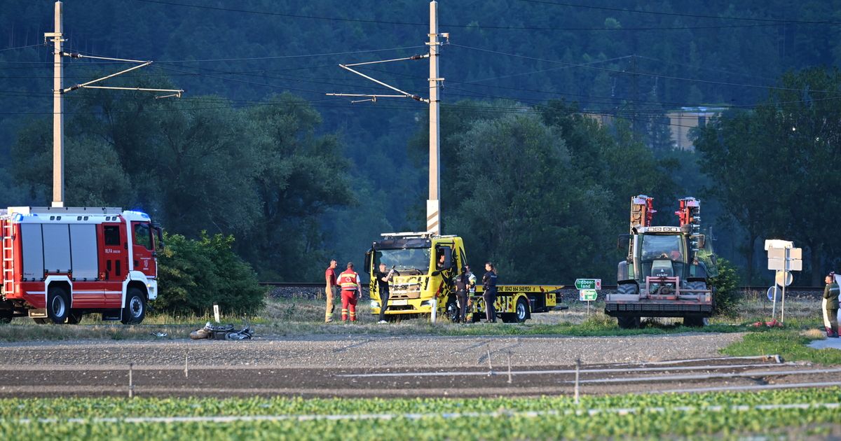 T-dlicher-Motorradunfall-in-V-ls-51-J-hriger-starb-nach-Kollision-mit-Traktor