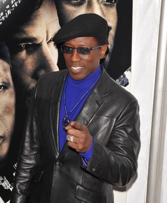 1995 haben sich Wesley Snipes und Jennifer Lopez am Set von „Money Train“ kennengelernt, ihre Beziehung hielt jedoch kein ganzes Jahr.
