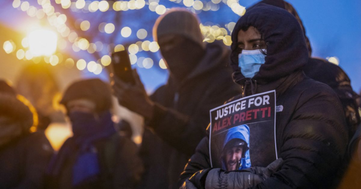 Trauer-nach-t-dlichen-ICE-Sch-ssen-in-Minneapolis