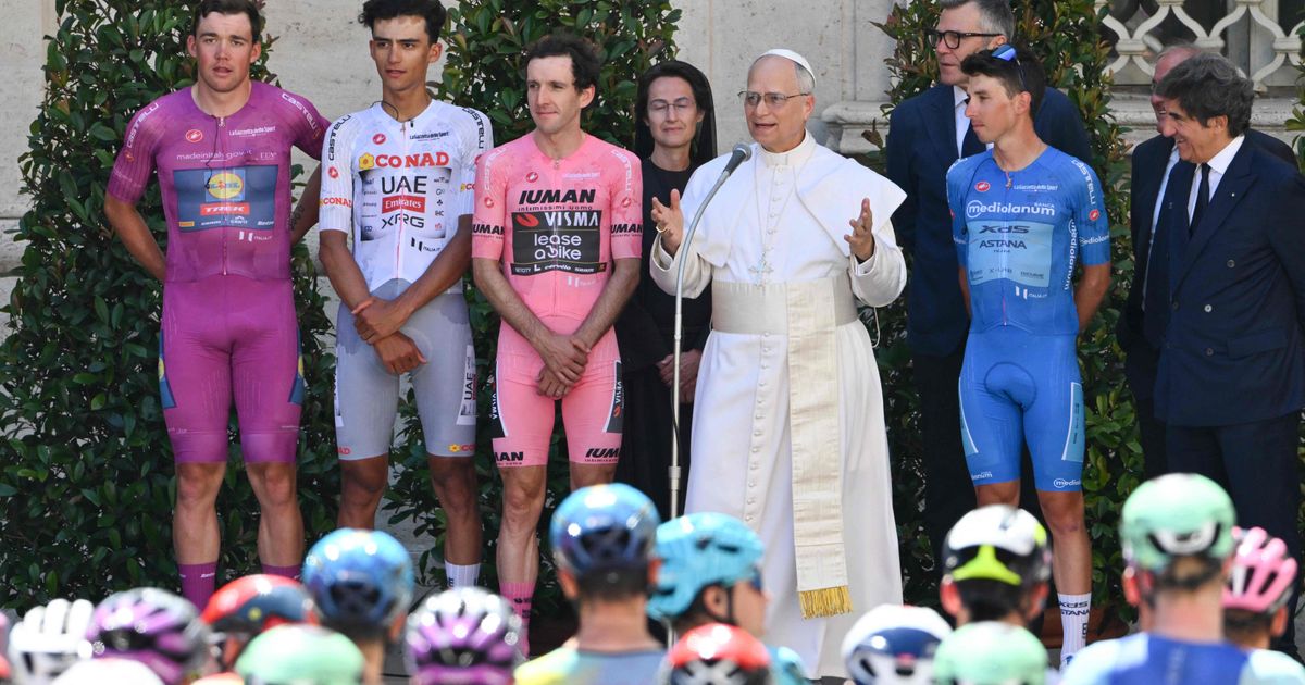 Mit-dem-Segen-von-Papst-Leo-XIV-fuhr-Yates-in-Rom-zum-Giro-Sieg