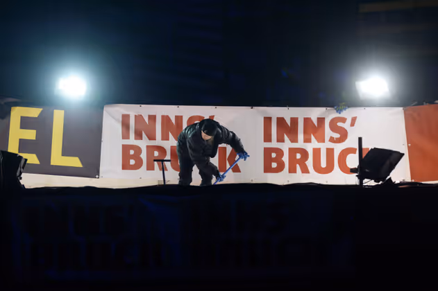 Die Arbeiter rund um die Schanze hatten den ganzen Tag alle Hände voll zu tun.