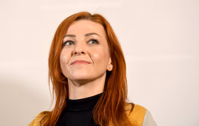 "Mir war immer klar, was mit der ÖVP geht und was nicht. Ich werde das deshalb nicht nach wenigen Wochen infrage stellen." Grünen-Abgeordnete Ewa Ernst-Dziedzic gab sich darob gelassen und flog nach Lesbos.