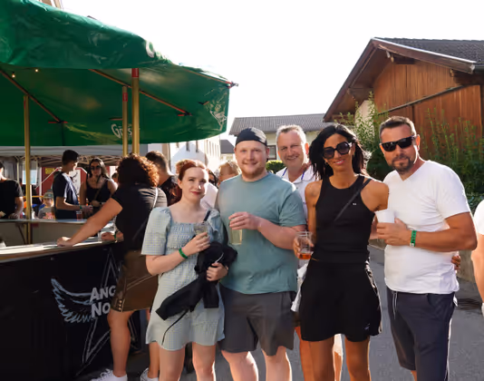 Das Schwazer Dorffest ist mehr als nur ein Volksfest – es ist gelebte Tradition, ein Ort der Begegnung und ein Fest für die ganze Familie. – Tragt euch den 12. Juli unbedingt im Kalender ein!
