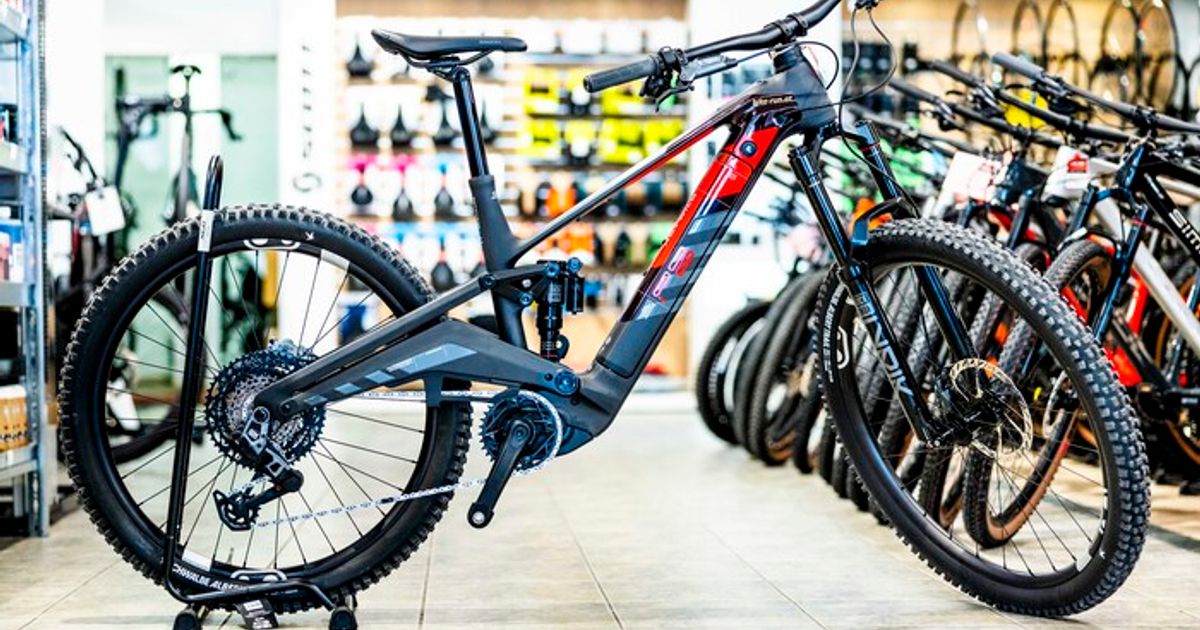 Fast-266-000-Euro-sollen-fehlen-Chef-von-Tiroler-Sporthaus-radelte-auf-Abwegen