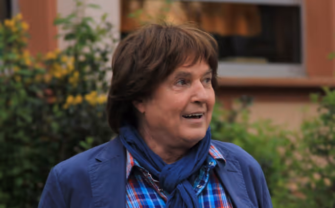 2. Juli: Chris Roberts (✝ 73) | Mit Hits wie "Du kannst nicht immer 17 sein" wurde der Sänger in den 70er Jahren zur Schlagerlegende. Insgesamt verkaufte er rund 11 Millionen Platten. Er starb an Lungenkrebs.