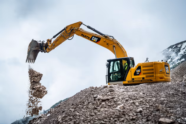 Im Rahmen der Arbeiten entlang der L 146 waren auch zwei Bagger im Einsatz.