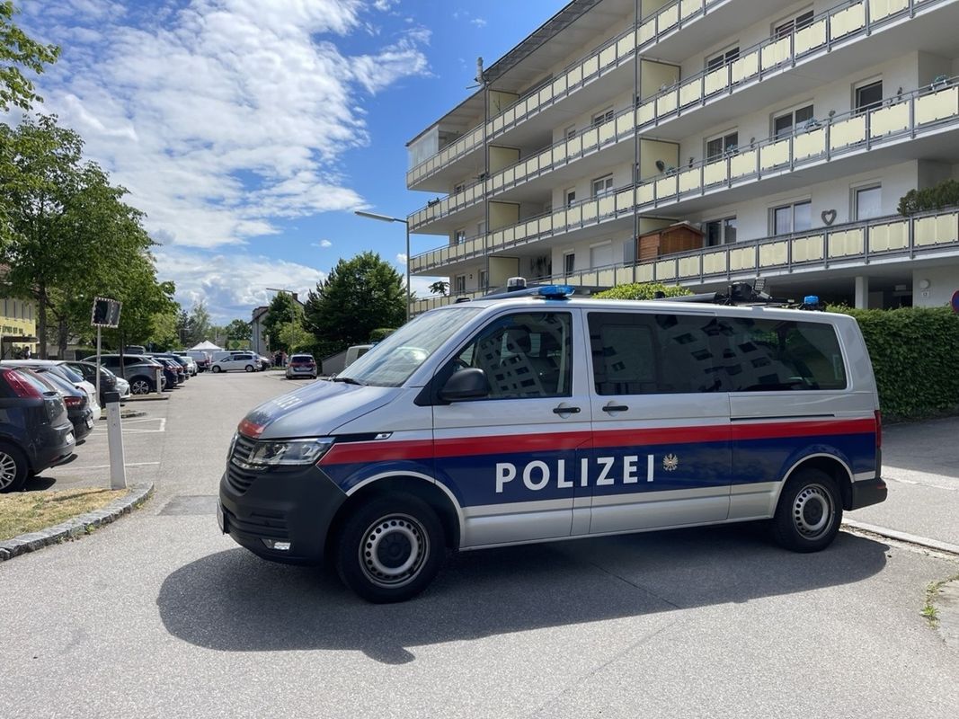 Schüsse vor Linzer Gasthaus: Offenbar Doppelmord und Suizid