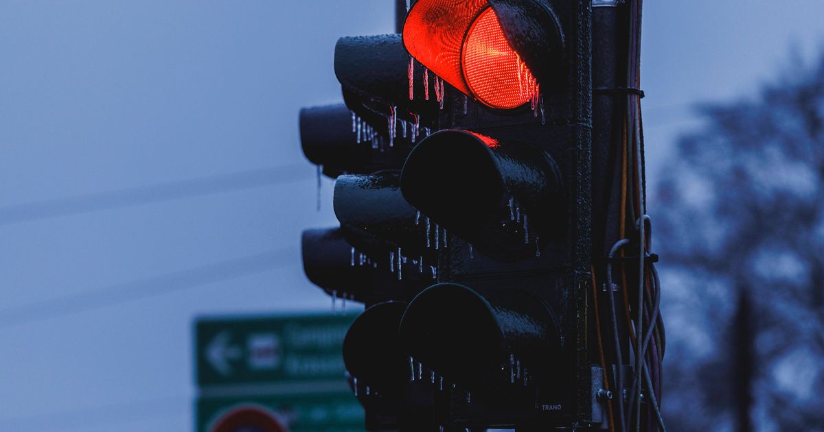 Fu-g-ngerinnen-in-Innsbrucker-Innenstadt-von-Auto-erfasst-und-verletzt