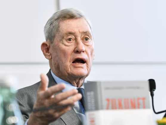 "Die Menschen erwarten sich nicht, befragt zu werden, sondern eine Parteiführung, die sie führt, nicht eine, die ihnen nachläuft." Ex-SPÖ-Grande Hannes Androsch spricht Rendi-Wagner Leadership ab.
