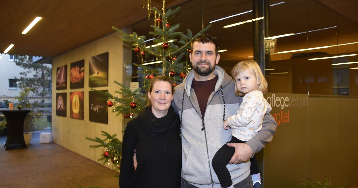 Wie-eine-junge-Familie-der-Einsamkeit-zu-Weihnachten-in-Imst-etwas-entgegensetzt