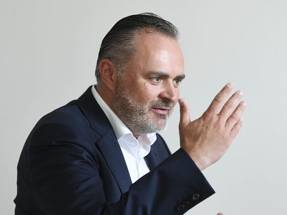 "Da können's lange warten, die werden net kommen. Die verstehen nur eine Sprache - die der Staatsanwaltschaft." - Ihr Vorgänger Hans Peter Doskozil hat schon seine Erfahrungen gemacht ...