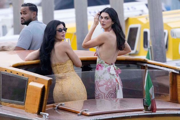 Kylie und Kendall Jenner auf dem Weg zur Kirche Madonna dellOrto für die Welcome-Party.