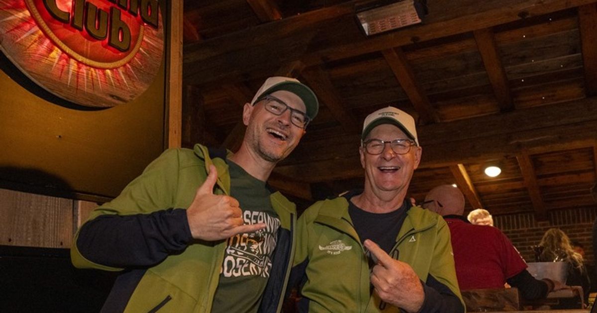 Hier-wird-gute-Laune-vererbt-Warum-Vater-und-Sohn-den-Mooserwirt-zum-Beben-bringen