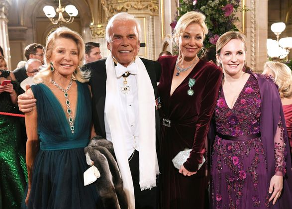 Marina GIori-Swarovski, Adalbert Lhota, Nadja Swarovski und Opernballorganisatorin Maria Großbauer (v.l.).