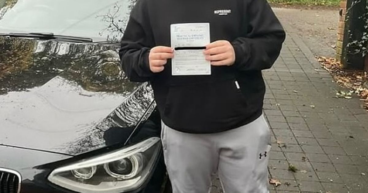 Sechs-Mal-durchgefallen-Darts-Star-Littler-hat-endlich-seinen-F-hrerschein