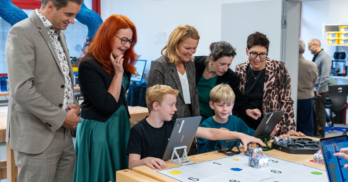 Kreativit-t-trifft-Hightech-Neues-Labor-in-W-rgl-st-rkt-die-Bildung