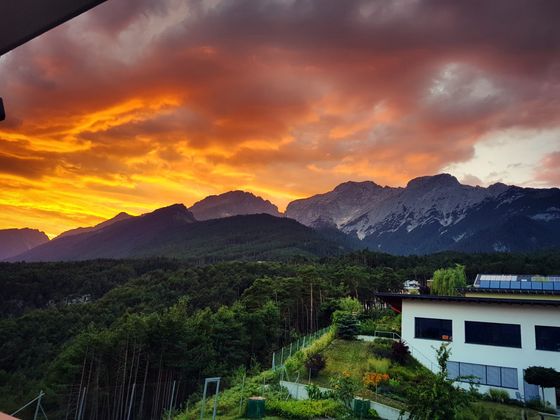 Das Foto wurde in der Sonnensiedlung Telfs aufgenommen.
