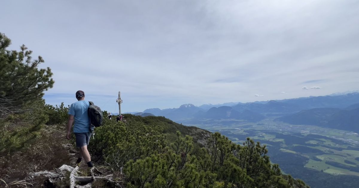Abwechslungsreiche-Bergtour-im-Unterland-Zwei-Gipfel-und-noch-mehr-rundherum