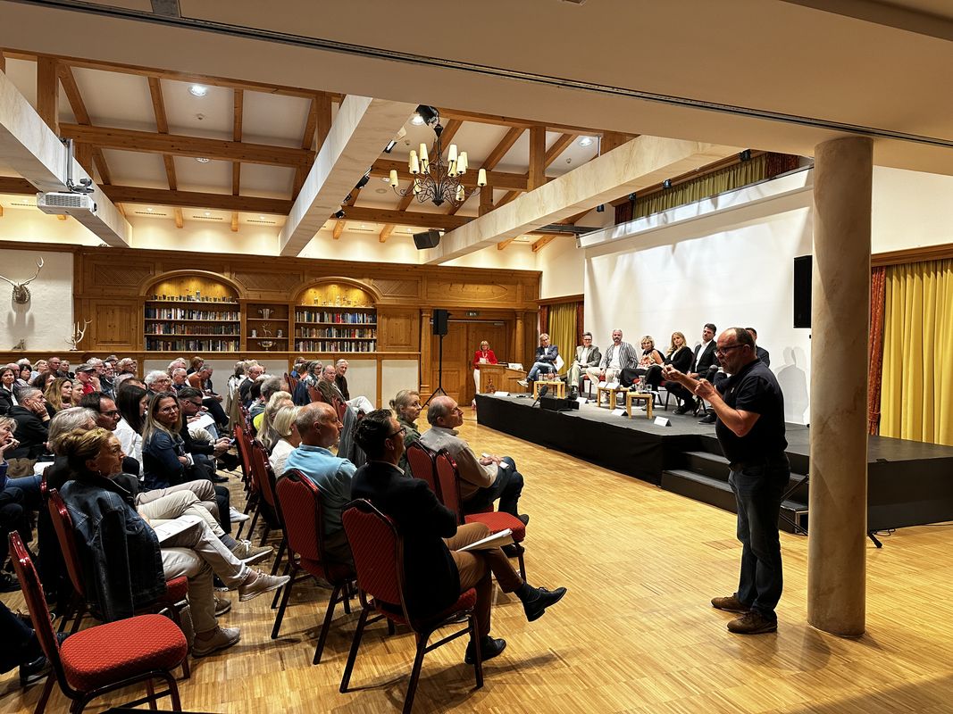 Emotionen im Spiel: Hitzige Diskussion um Freizeitwohnsitze in Kitzbühel