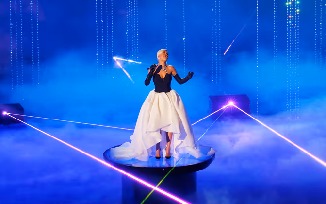 Rita Ora präsentiert ihren Oscar-nominierten Song "Grateful" aus dem Film "Beyond the Lights"