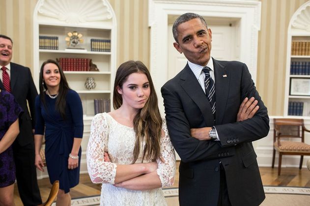 Obama posiert im November 2012 mit McKayla Maroney aus dem olympischen Turner-Team.