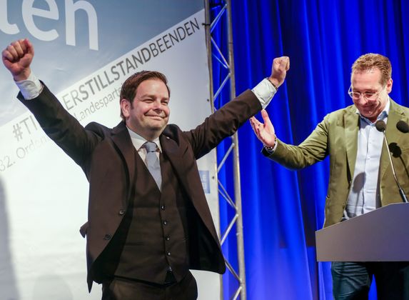 „Psychiater oder Exorzist, weniger hilft da nicht mehr.” – Tirols FPÖ-Chef Abwerzger will dem früheren Obmann Heinz-Christian Strache Besuch schicken.