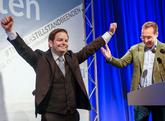 „Psychiater oder Exorzist, weniger hilft da nicht mehr.” – Tirols FPÖ-Chef Abwerzger will dem früheren Obmann Heinz-Christian Strache Besuch schicken.