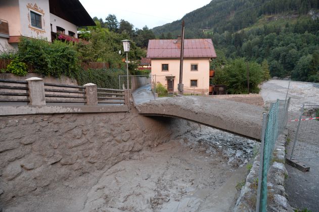 Bilder nach dem Unwetter in Grins und Pians (1)
