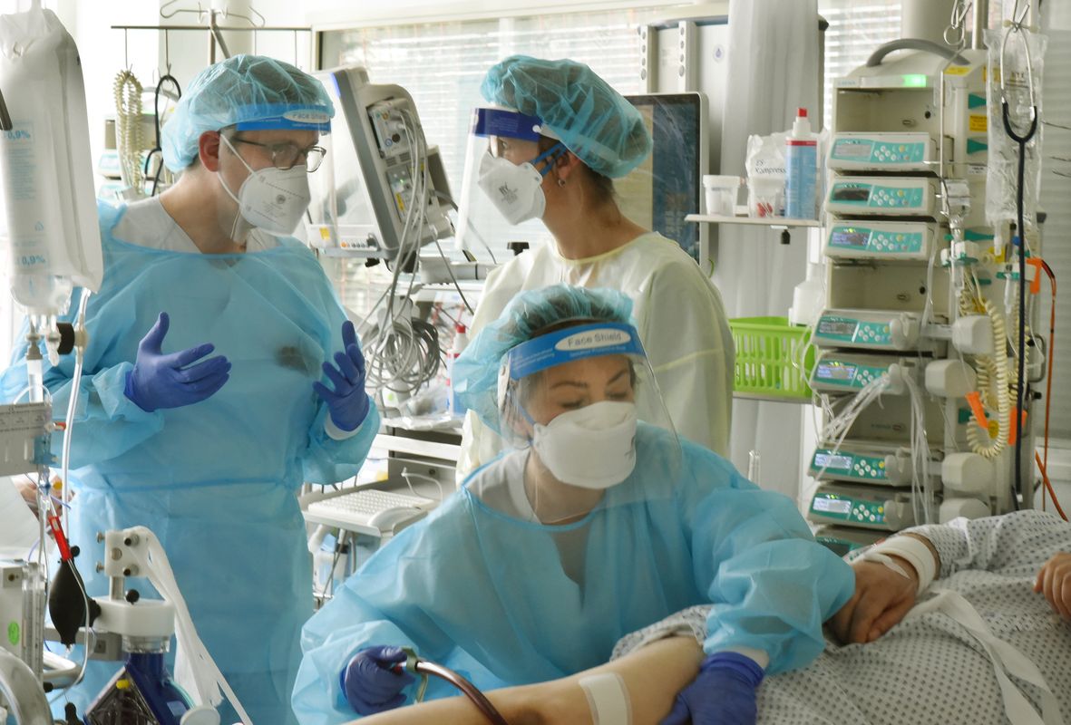 Innsbrucker Medizin-Uni befürchtet Engpässe und Aus für Österreicher-Quote