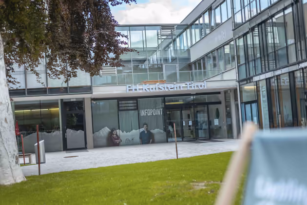 Mit dem berufsbegleitenden Studium lassen sich Job und Karriere vereinen.