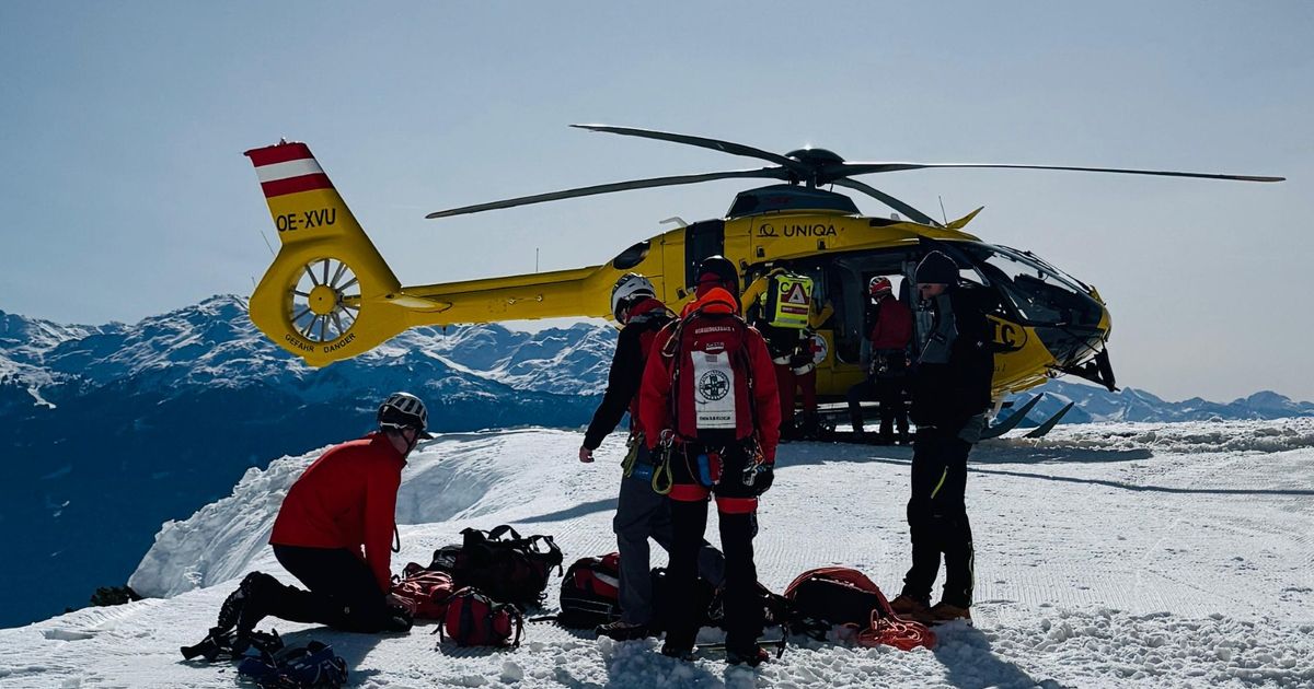 Zwei-Stunden-in-der-Luft-geh-ngt-Paragleiter-verfing-sich-in-Seil-auf-der-Innsbrucker-Nordkette