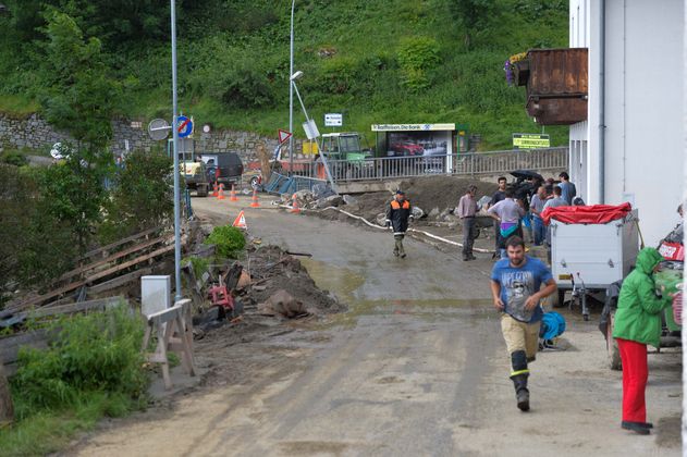 Weitere Eindrücke von den Aufräumarbeiten in Sellrain.