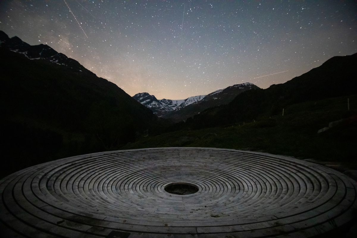 Dunkles Tal, strahlender Himmel: Naturpark Kaunergrat will e