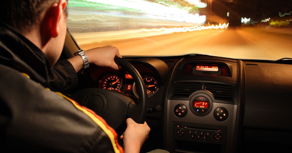 Betrunken-und-132-km-h-zu-schnell-Raser-auf-A12-ist-Auto-und-F-hrerschein-los