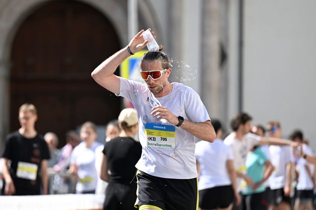Die Hitze verlangte den Läufern allerhand ab.