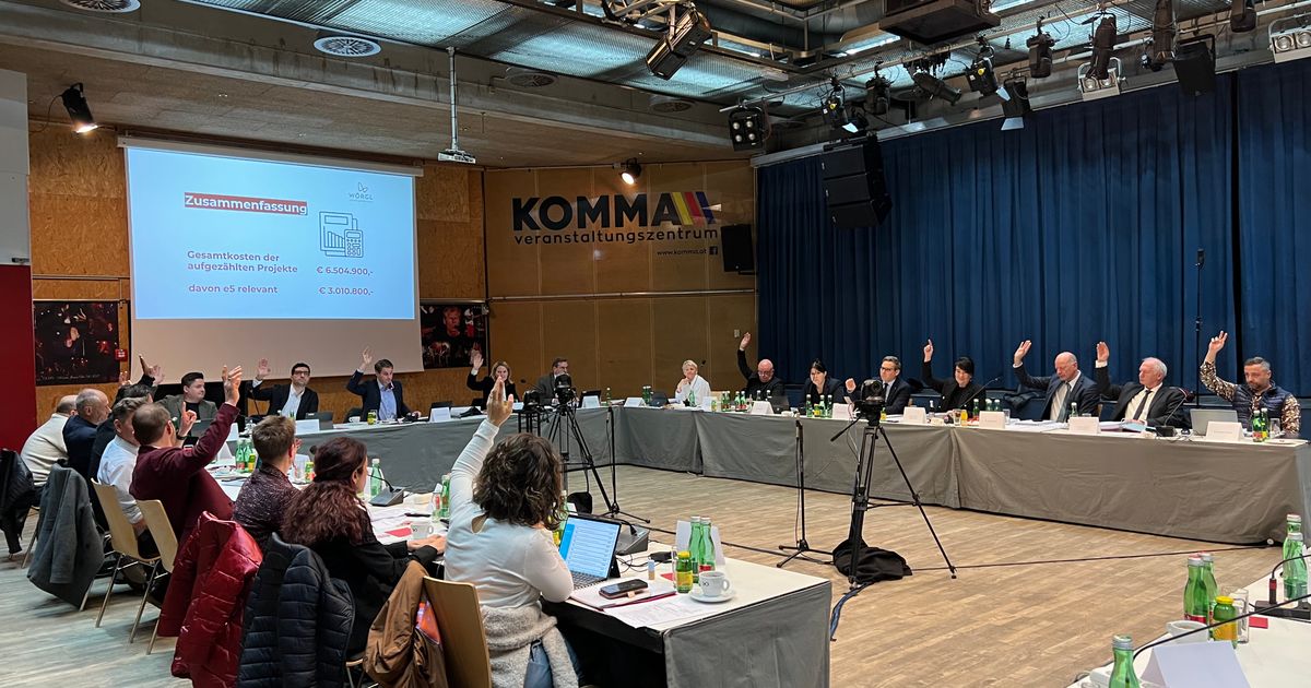 Gemeinderat-in-W-rgl-Hitzige-Debatte-ums-Bad-Budget-beschlossen