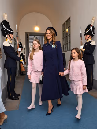 Prinzessin Madeleine von Schweden mit ihren Töchtern Adrienne (r.) und Leonore.