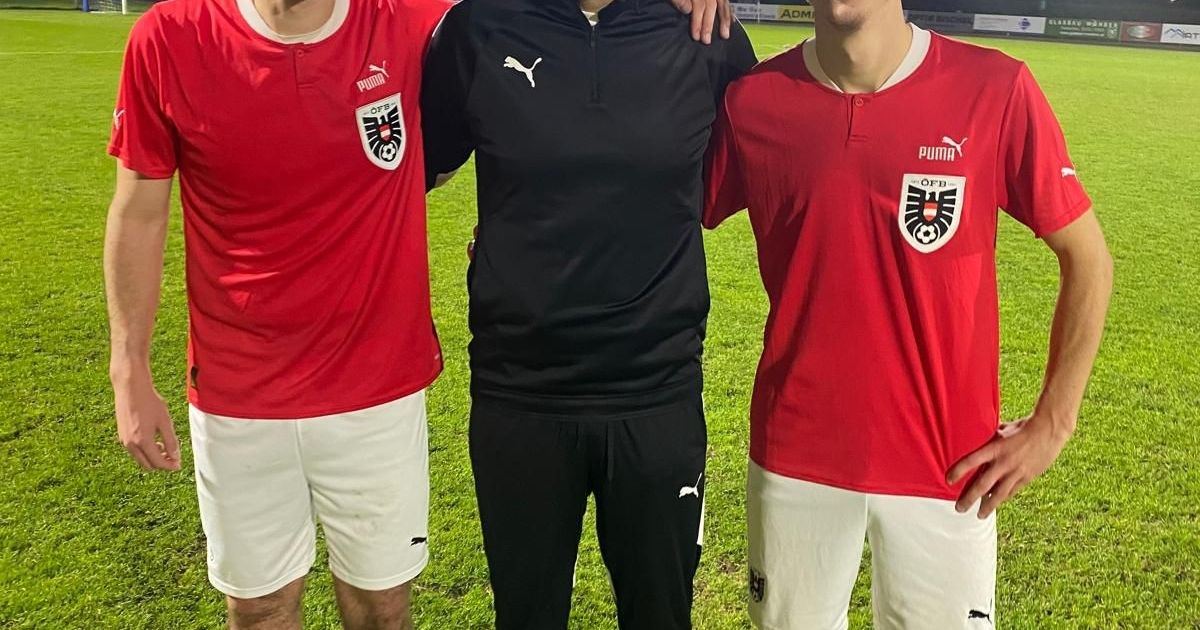 Zwei-Unterhaus-Kicker-im-Nationalteam-Die-Hymne-macht-etwas-mit-einem-