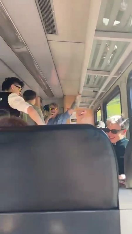 Hitlergruß und „Sieg Heil“-Rufe: Polizei sucht Personen aus der Zillertalbahn