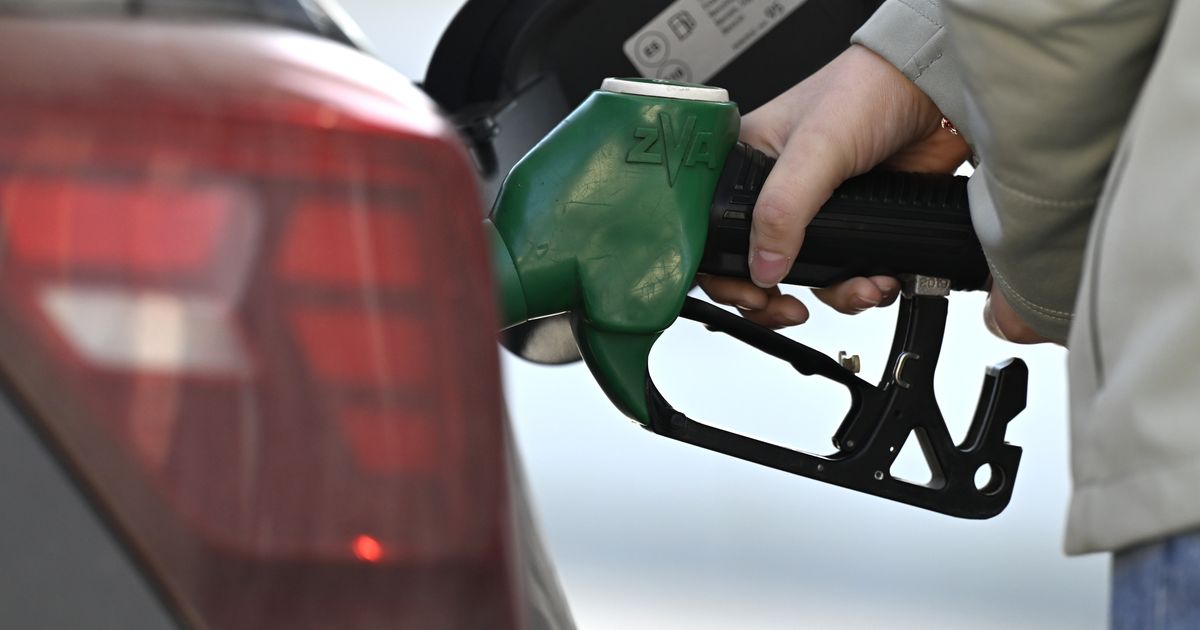 -lpreise-rutschen-international-Tanken-in-Tirol-bleibt-aber-teuer