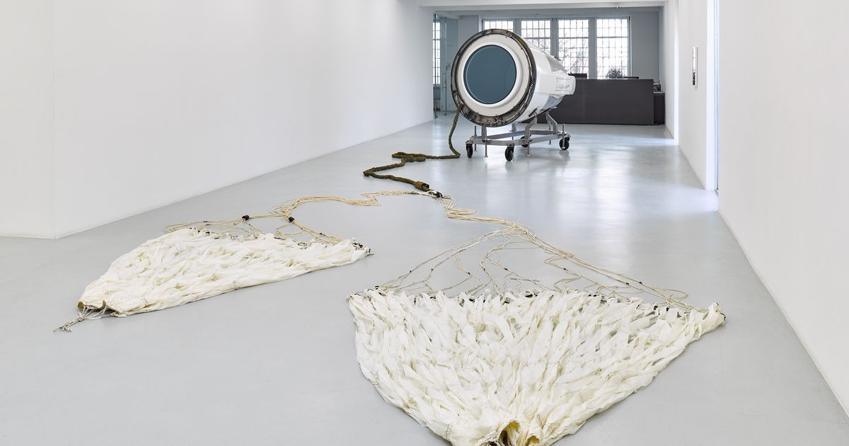 Weltraumm-ll-oder-Meeresbewohner-K-nstlerin-zeigt-das-was-sich-uns-entzieht