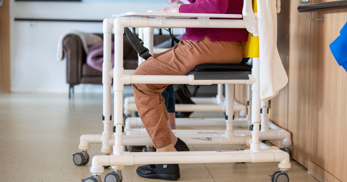 Opfer-des-eigenen-Erfolgs-Wieso-der-Pflegelandschaft-in-Tirol-der-Sparstift-droht