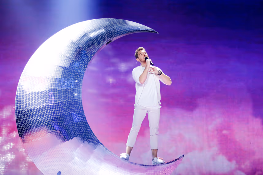 Nathan Trent: Vom Mond aus nach den Sternen greifen