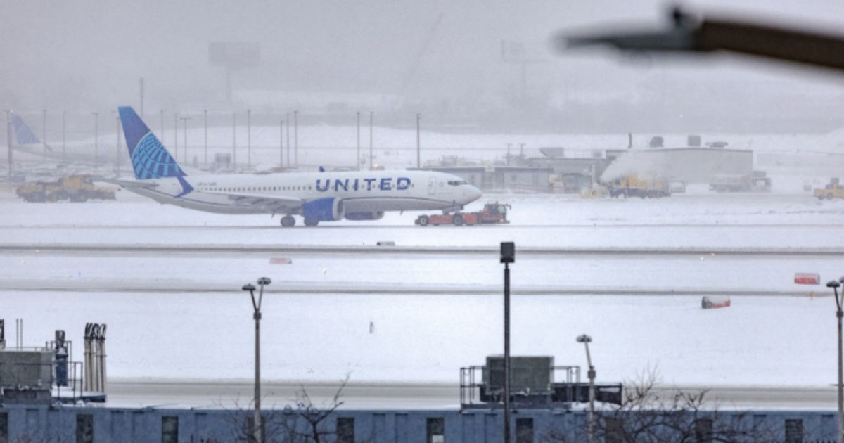 Tausende-Fl-ge-wegen-Wintersturms-in-den-USA-gestrichen