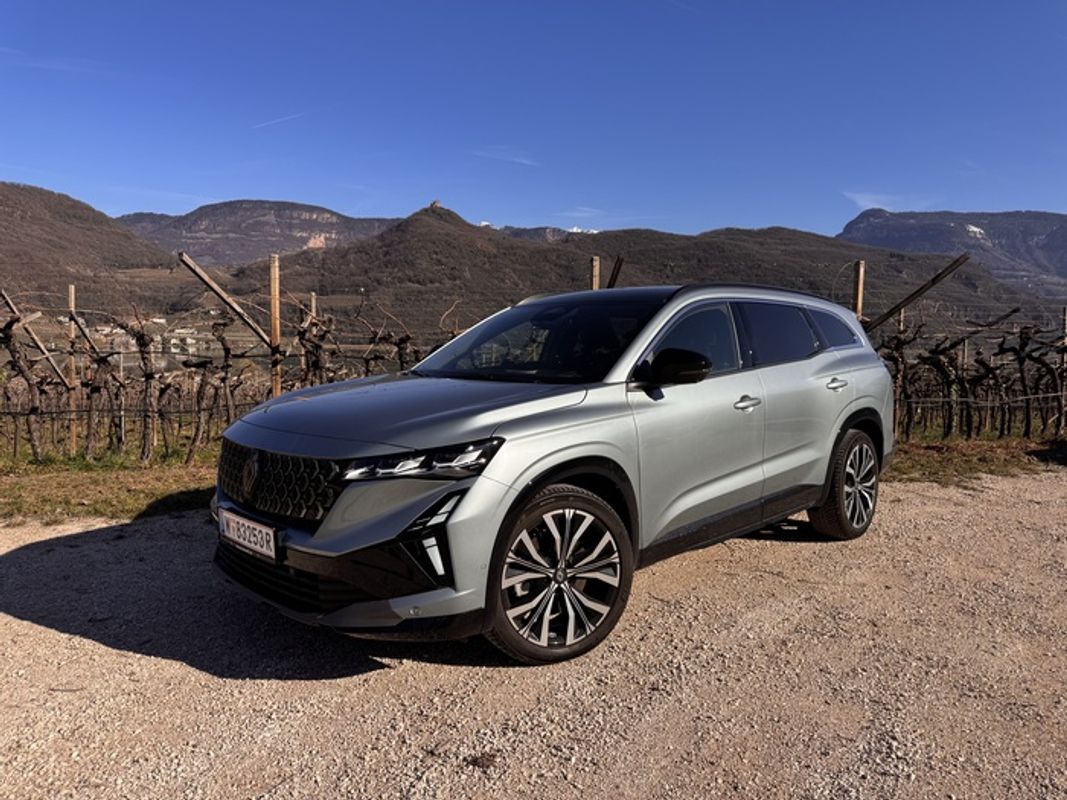 Renault Espace: Urvater der Vans überzeugt als geräumiges SUV